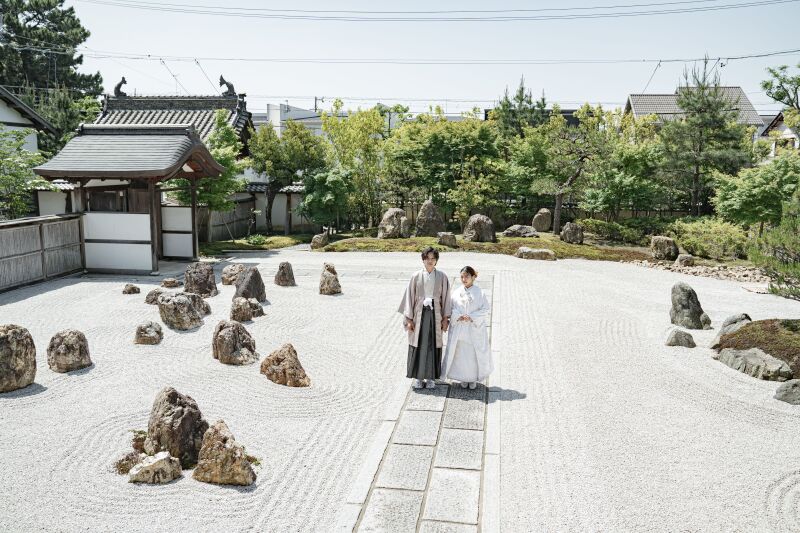 9月限定￥70,000〜ロケ1着30カットデータ