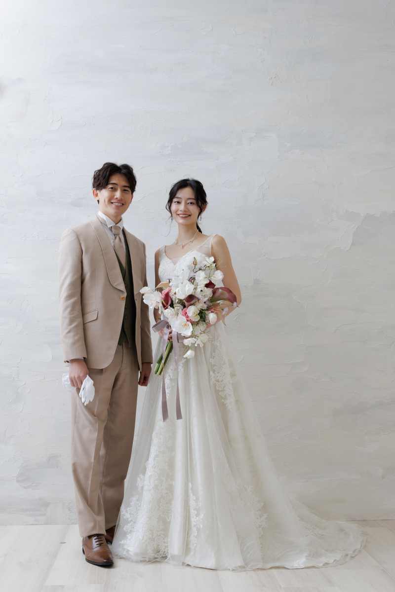 【組合せ自由!白ドレス・カラードレス・白無垢・色打掛・引き振袖】スタジオ撮影・衣装2着・ベーシックプラン◇データ2枚&写真台紙付