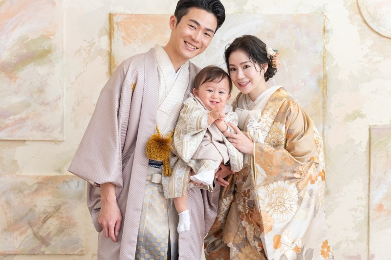 衣装による追加料金なし!平日限定・超トクプラン◇スタジオ1着データ30カット付き、肌着レンタル付きで手ぶらでそのまま撮れる