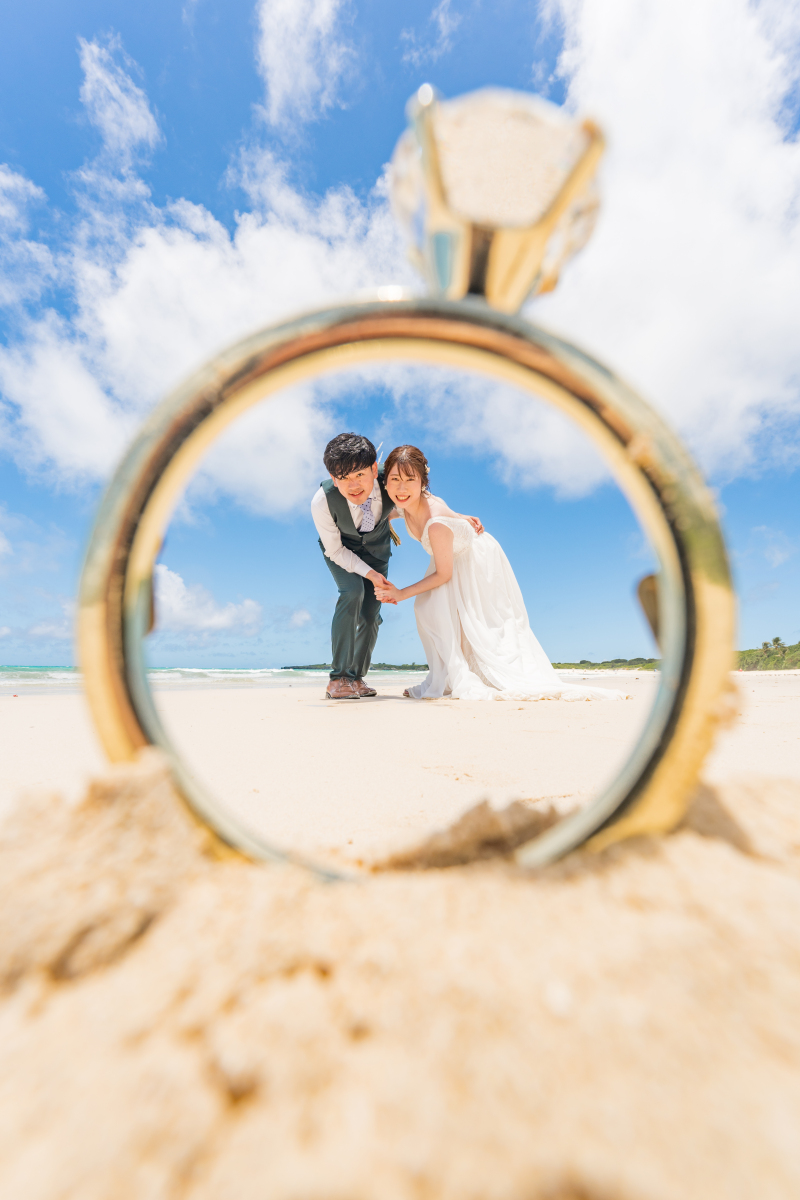 巨大リングの中に!