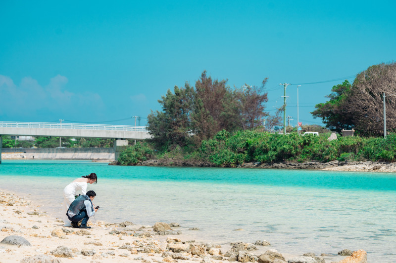 撮影後はのんびり貝拾い
