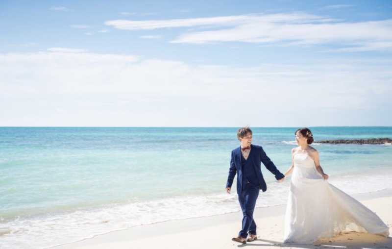 白い砂浜青い海