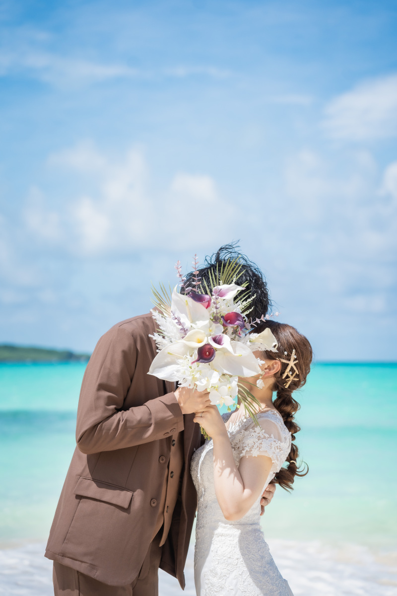 ブーケに隠れてキス♪