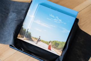 アルバム20P（ミニ）2冊※スタンダード/プロをご注文の場合のみ一生に一回の思い出を、データでの保存もいいですが記念の日に見返せるように！記念のアルバムをご両親にプレゼントもいかがでしょうか？（パネル・アルバム作成には、約１か月～２か月頂いております）