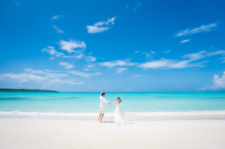 ・カラーレタッチ宮古島を活かしたこだわりのカラーレタッチでご納品 【当店のこだわり】 《全データカラーレタッチ》広告で利用されているお写真は実際に納品されているお写真です！ 《特急納品１週間！》一生の思い出をすぐにお届け致します♪ 《全プランドローン付》