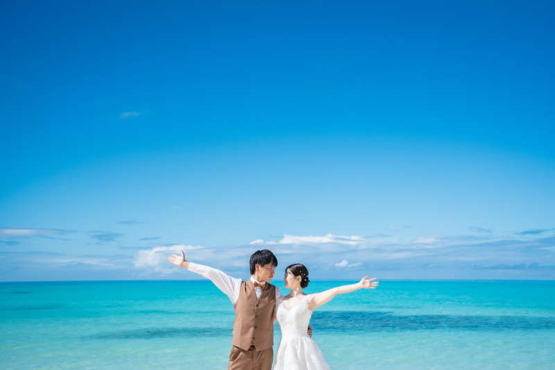 【結婚式のご準備はぜひこちらで◎】お写真+ムービー2種類+ウェルカムボード+衣装チェンジぜーんぶ込み!土日祝追加料金なし!