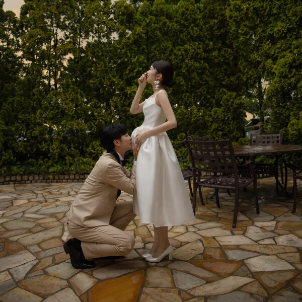 【マタニティカジュアルプラン】今だけの時間を、やさしくラフに。家族の始まりを感じるマタニティフォト！アクリルフレーム付