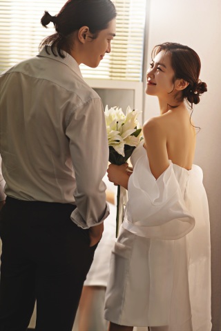 【期間限定】♦撮影料5％OFF♦安心20P洋装3着プラン♦40～50着から韓国ドレス選び放題♪美肌、痩身レタッチ付き