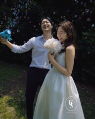 【3月までの申し込み限定！ロケ撮影プレゼント】ドレス2着｜ロケ＋スタジオ｜韓国ドレス選び放題｜美肌、痩身レタッチ付き