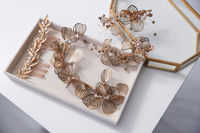 ヘアアクセサリー