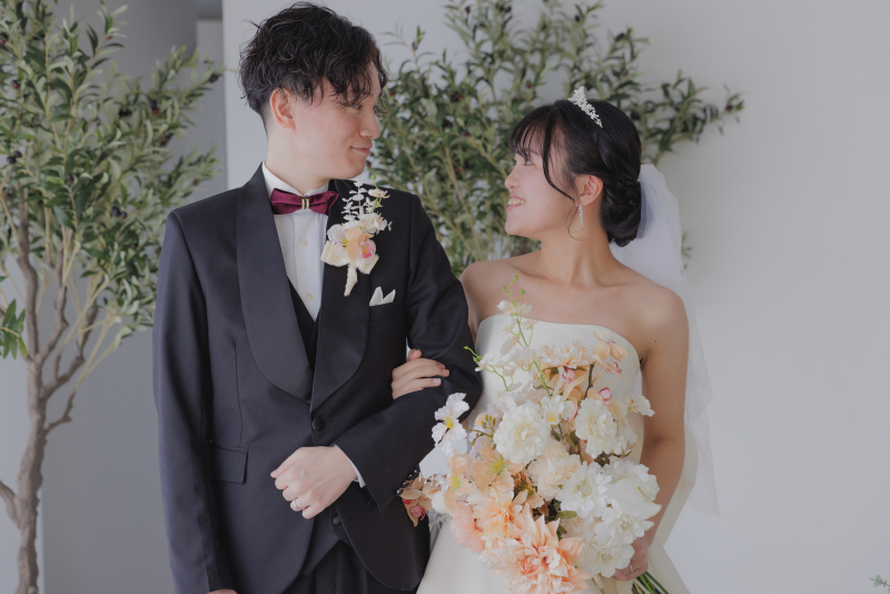 スタジオを貸し切ってお二人だけの特別空間☆挙式風のセットも◎