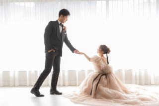 シンプルでもおしゃれに！和装+洋装スタジオ撮影♪