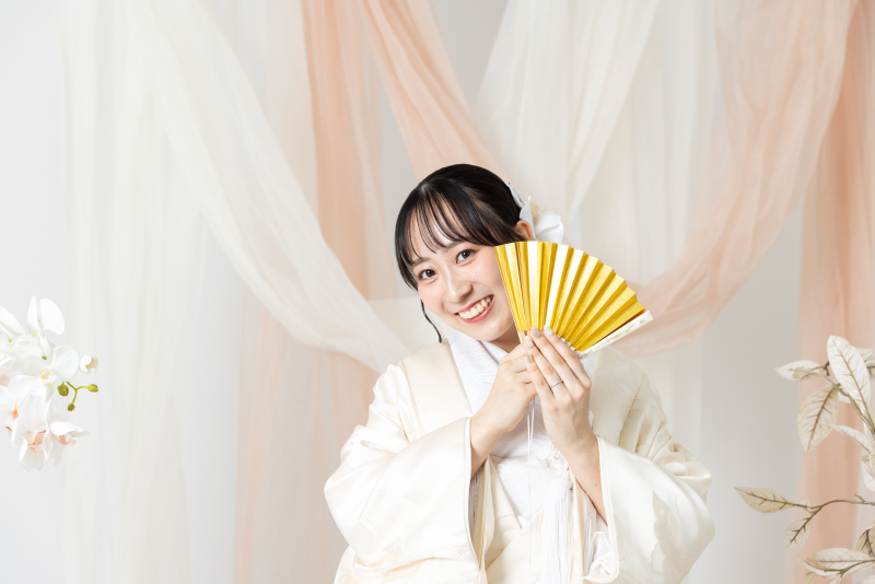 扇子からちらっ♡