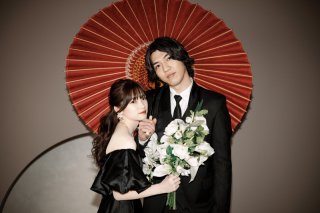 ブラックドレスでかっこよくスタジオ撮影☆