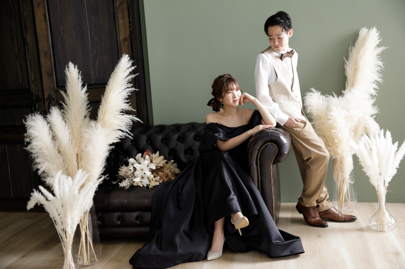 ソファーを使って