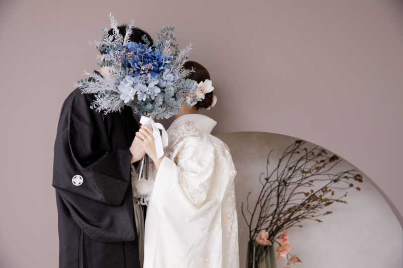 和装でもブーケを持って♪