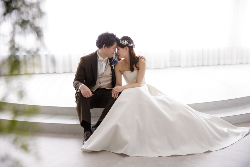 自然光をバックに