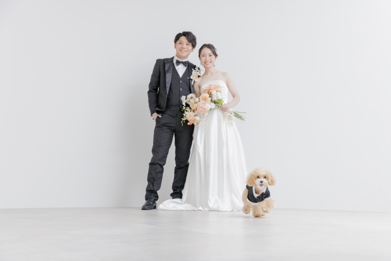 お二人の家族！わんちゃんと一緒に笑顔溢れる撮影を♪