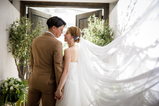 自然光が溢れるスタジオ内での和装洋装撮影‼︎