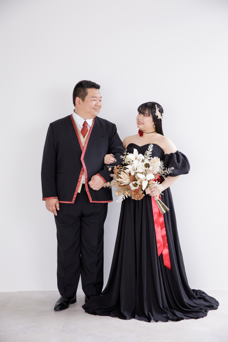 ブラックカラーで