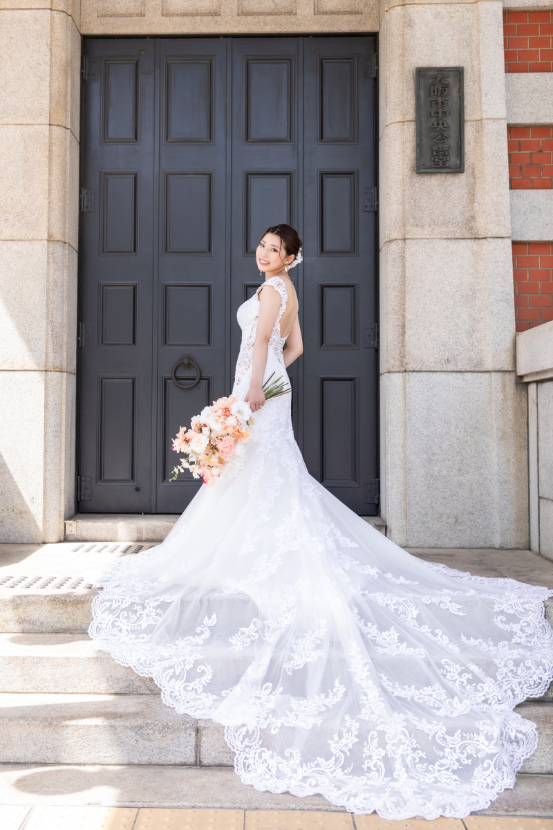 後ろ姿も美しく