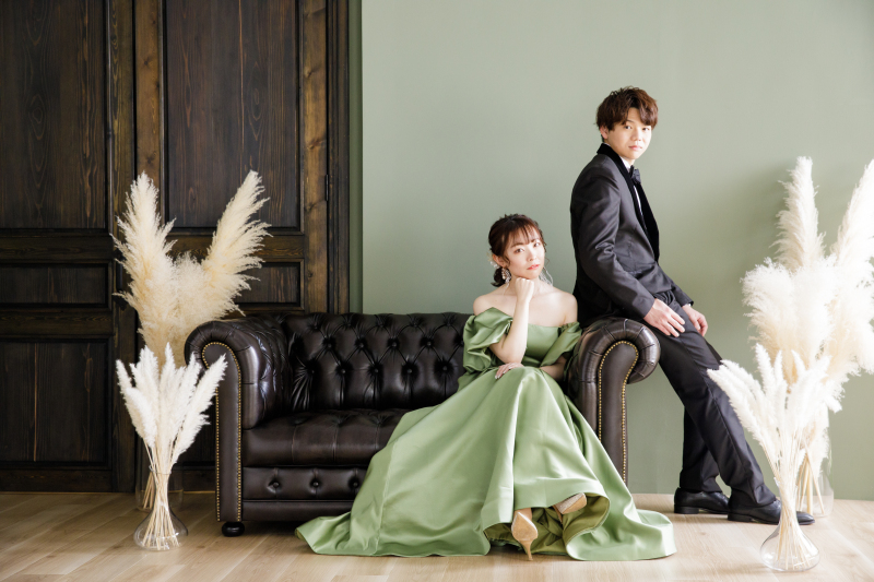 おしゃれなスタジオ内で洋装2点撮影♪