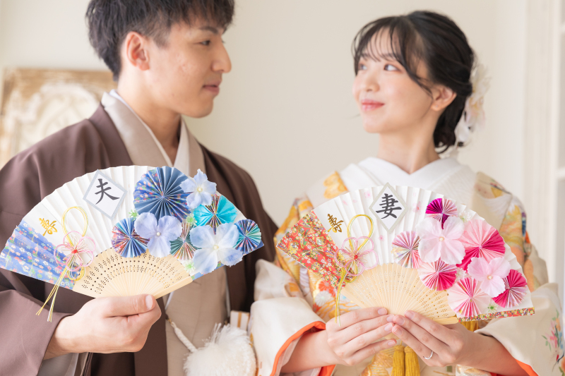 扇子を使って♡