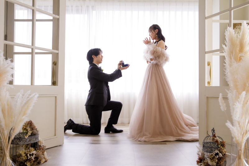 自然光をバックに