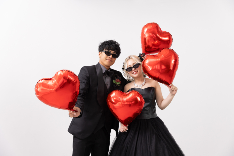 black × red
