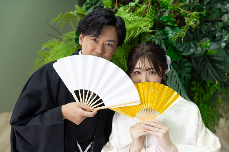 センスからチラッ♡