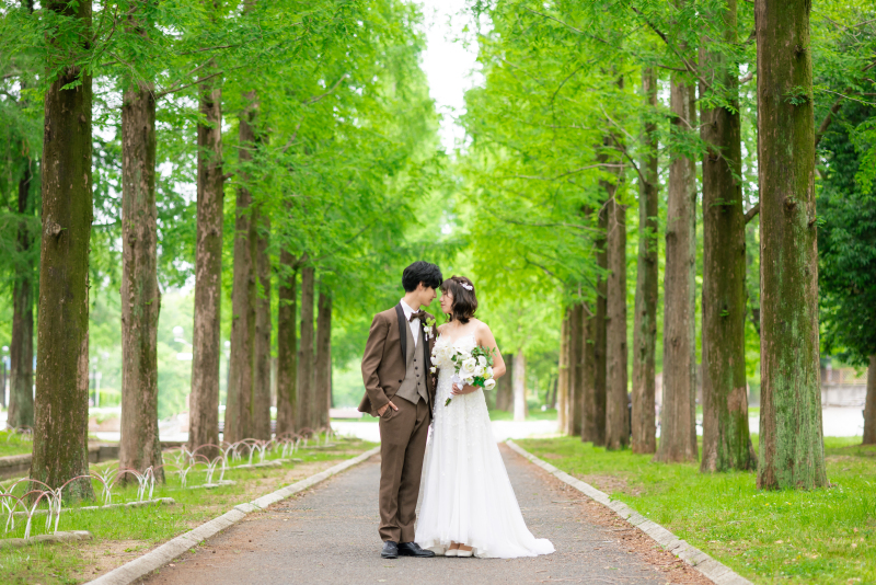 【ロケーション撮影】緑に囲まれたロケーション★鶴見緑地公園で自然を感じながらお二人らしい撮影を☆洋装1点プラン！130,000円