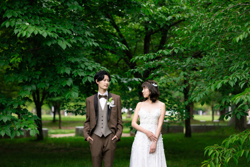 【ロケーション撮影】緑に囲まれたロケーション★鶴見緑地公園で自然を感じながらお二人らしい撮影を☆洋装1点プラン！130,000円