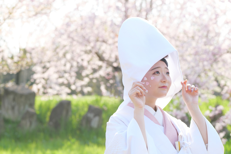 【スタジオ+ロケーション撮影】桜ロケーション受付開始☆ドレスも和装も大満足の2着撮影プラン☆データ200カット付148,000円