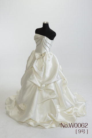 ウェディングドレス