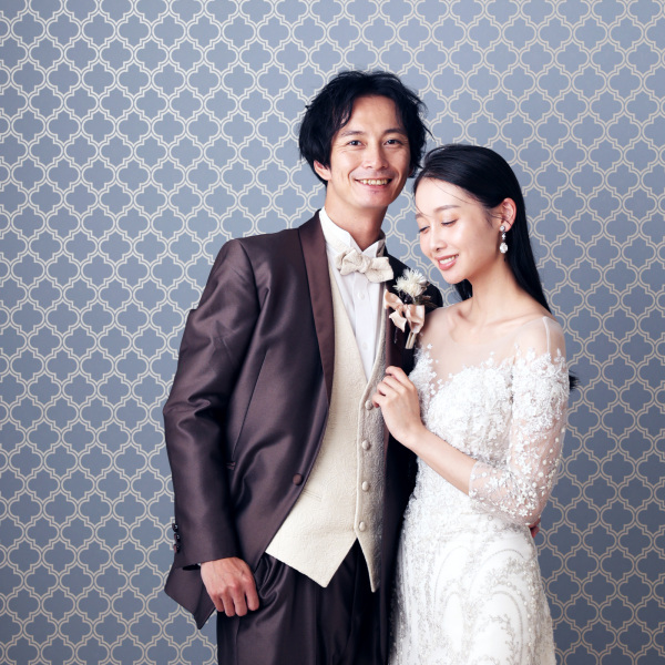 【デラックスコース】和装&洋装プラン!店内すべての衣装から新郎新婦それぞれ1着ずつのレンタル、写真集、ウッドパネルとデータ付き!