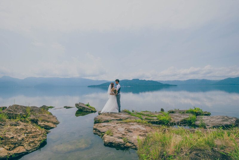 <屈斜路湖>で撮影するロケーションフォトプラン (洋装1着+データお渡し100カット)