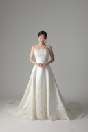 胸元刺繍　サテン