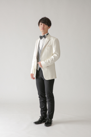 光沢パイピングホワイト黒パンツ