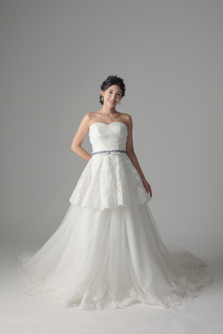 シースルー総刺繍 ペプムラ