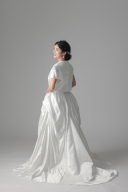 サテンセパーレド立体スカート