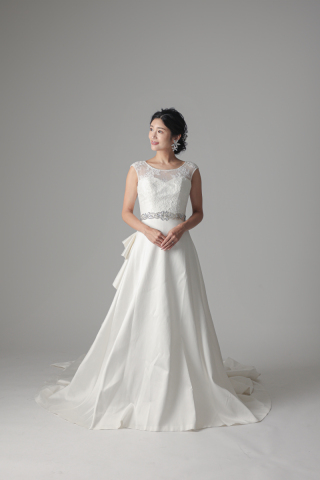 レースフレンチ後ろ深Vラッフル