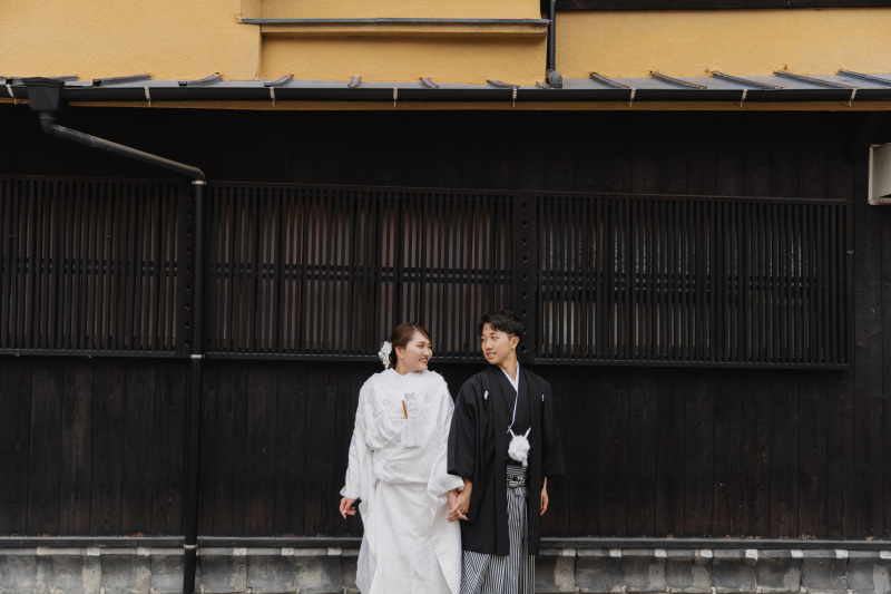 寄り添いあって　