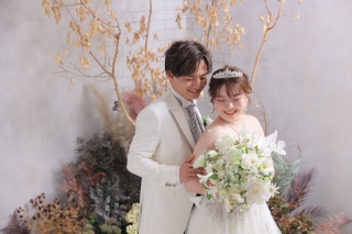 【今なら2着プラン対象】花が咲き誇るハウススタジオで素敵な思い出を