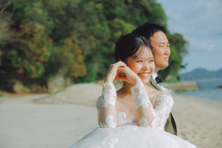 太陽の光が照らす海と一緒に♪