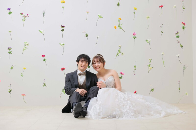 壁一面に広がるフラワーバック