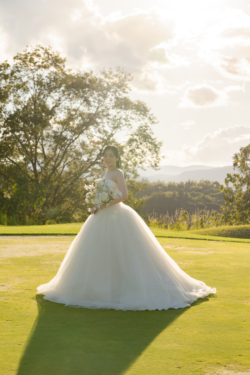 幻想的で美しい新婦様のソロショット