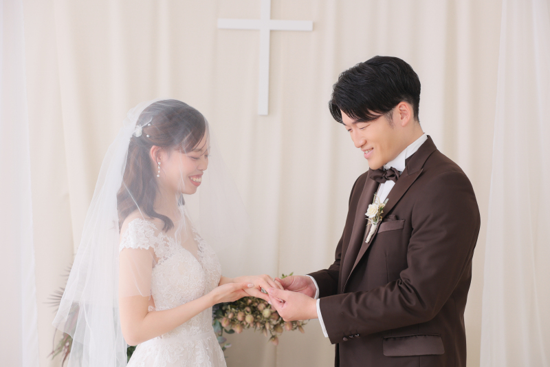 指輪を交わす愛の誓い