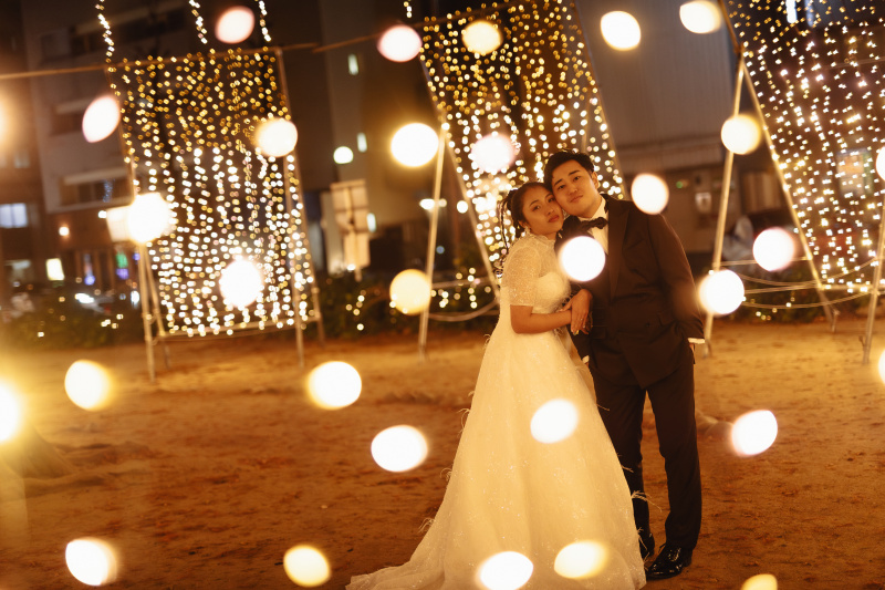 夜のイルミネーションと