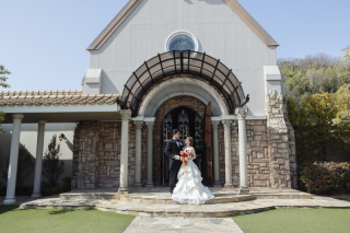 神聖なチャペルで【KASANE】