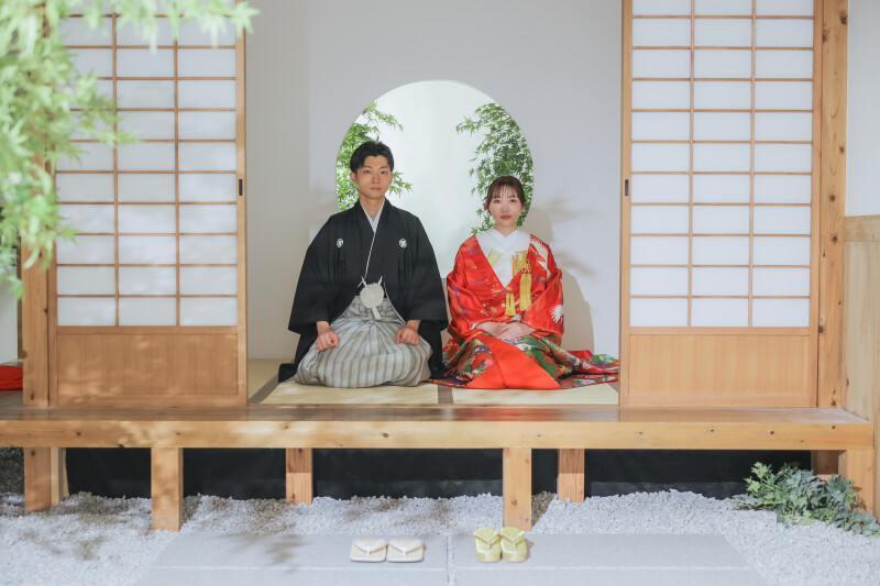 正座のショットも